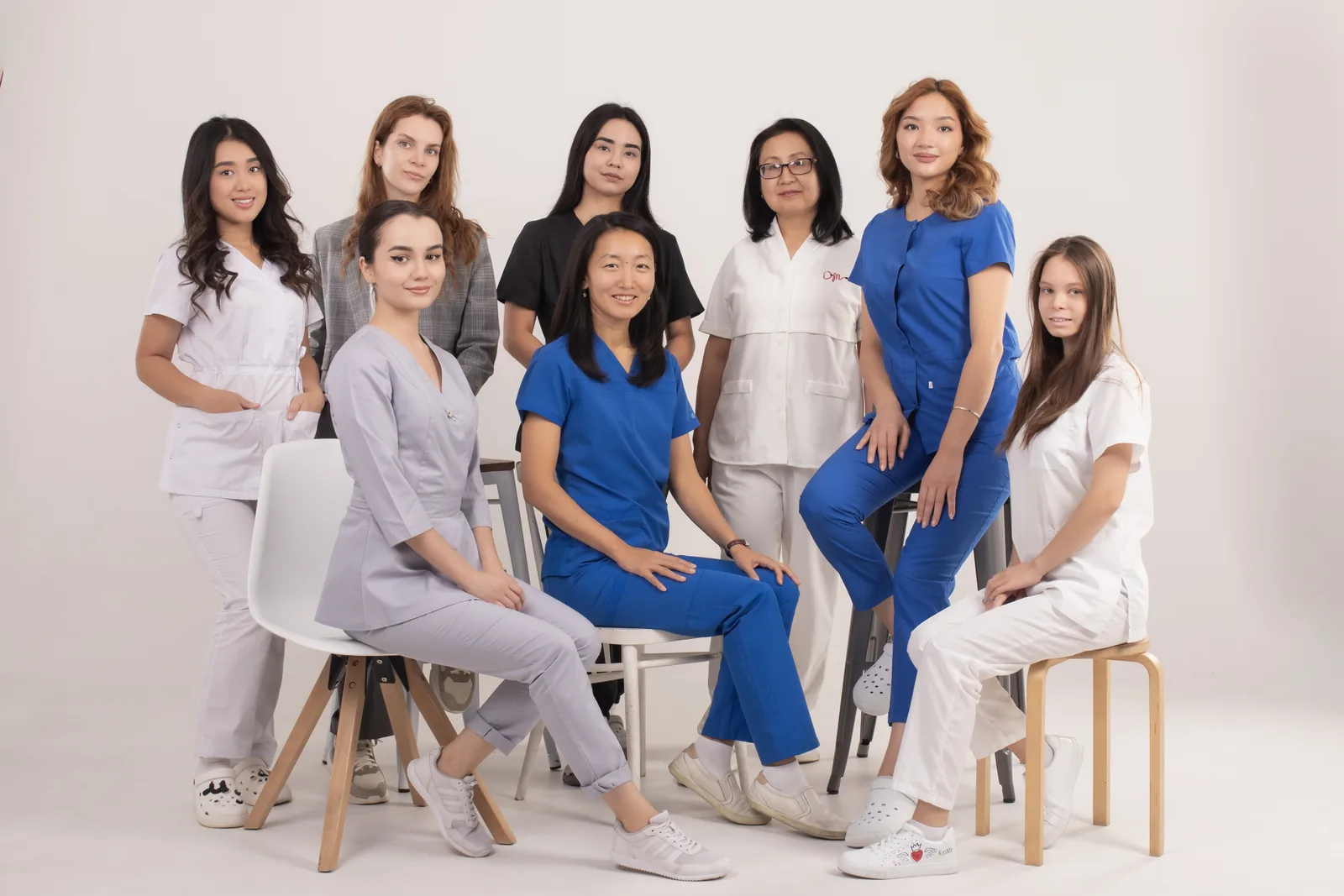 Команда Kim Elena's Dental Centre